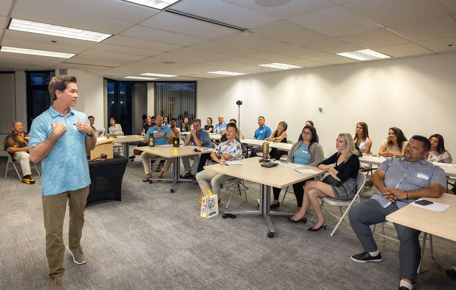 Speaker at Honolulu Toastmasters Meeting